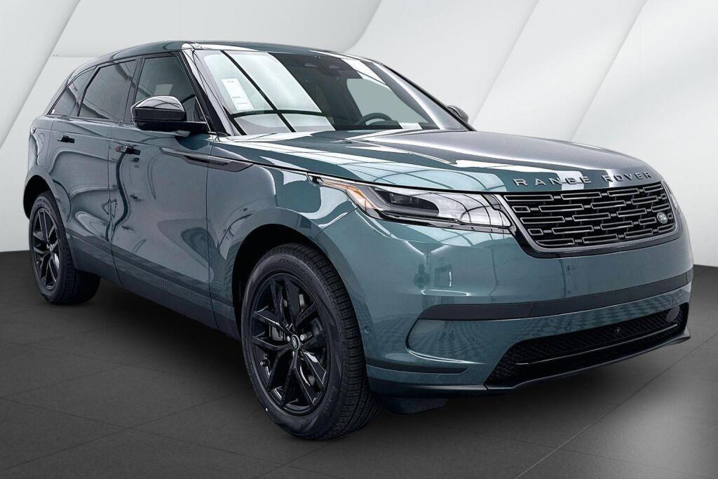 Giola Green Metallic 2026 Land Rover Range Rover Velar SUV / Crossover All-Wheel Drive Automatic