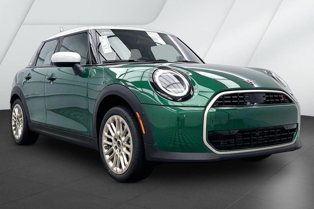 British Racing Green IV Metallic 2026 MINI Cooper Hatchback Front-Wheel Drive 7-Speed Dual Clutch