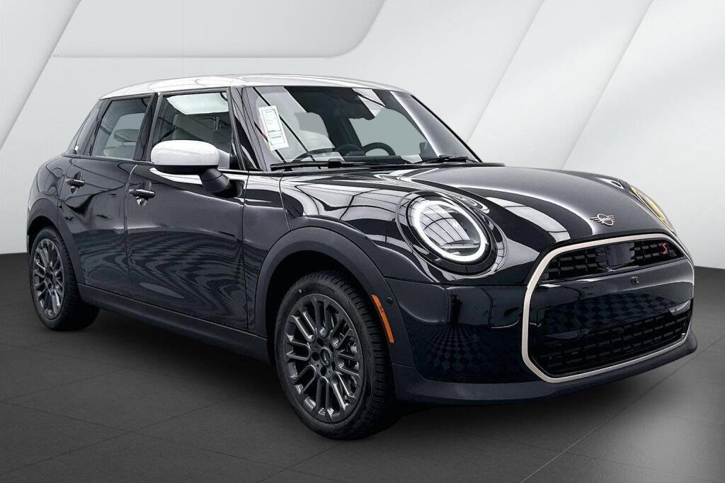 Midnight Black II Metallic 2026 MINI Cooper Hatchback Front-Wheel Drive 7-Speed Dual Clutch