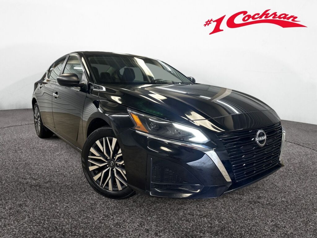 Super Black 2025 Nissan Altima Sedan All-Wheel Drive Continuously Variable Transmission