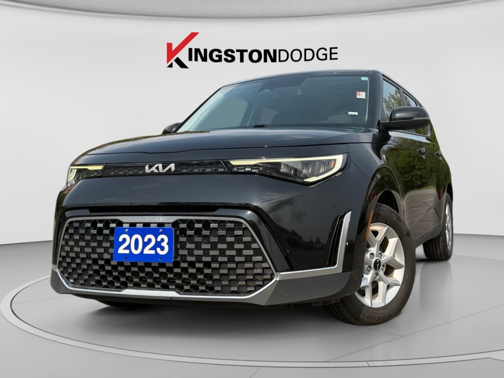 Fusion Black 2023 Kia Soul SUV / Crossover Front-Wheel Drive Continuously Variable Transmission