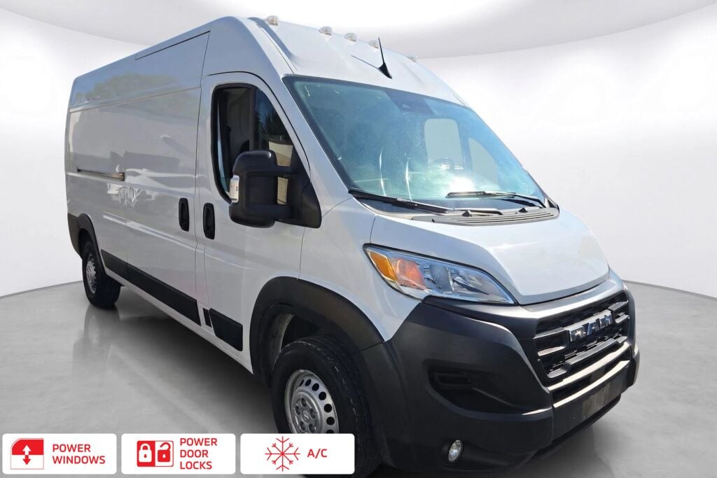 White 2025 RAM ProMaster Van Front-Wheel Drive