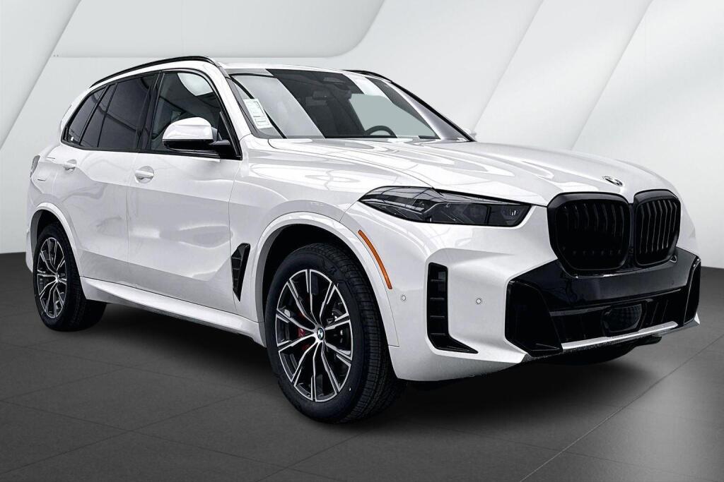Mineral White Metallic 2026 BMW X5 SUV / Crossover All-Wheel Drive Automatic