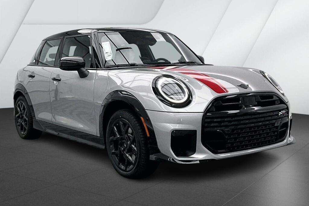 Melting Silver III Metallic 2026 MINI Cooper Hatchback Front-Wheel Drive 7-Speed Dual Clutch