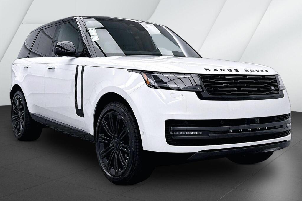 Fuji White 2026 Land Rover Range Rover SUV / Crossover All-Wheel Drive Automatic