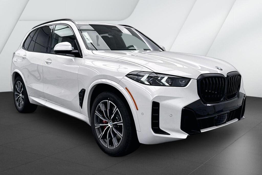 Mineral White Metallic 2026 BMW X5 SUV / Crossover All-Wheel Drive Automatic