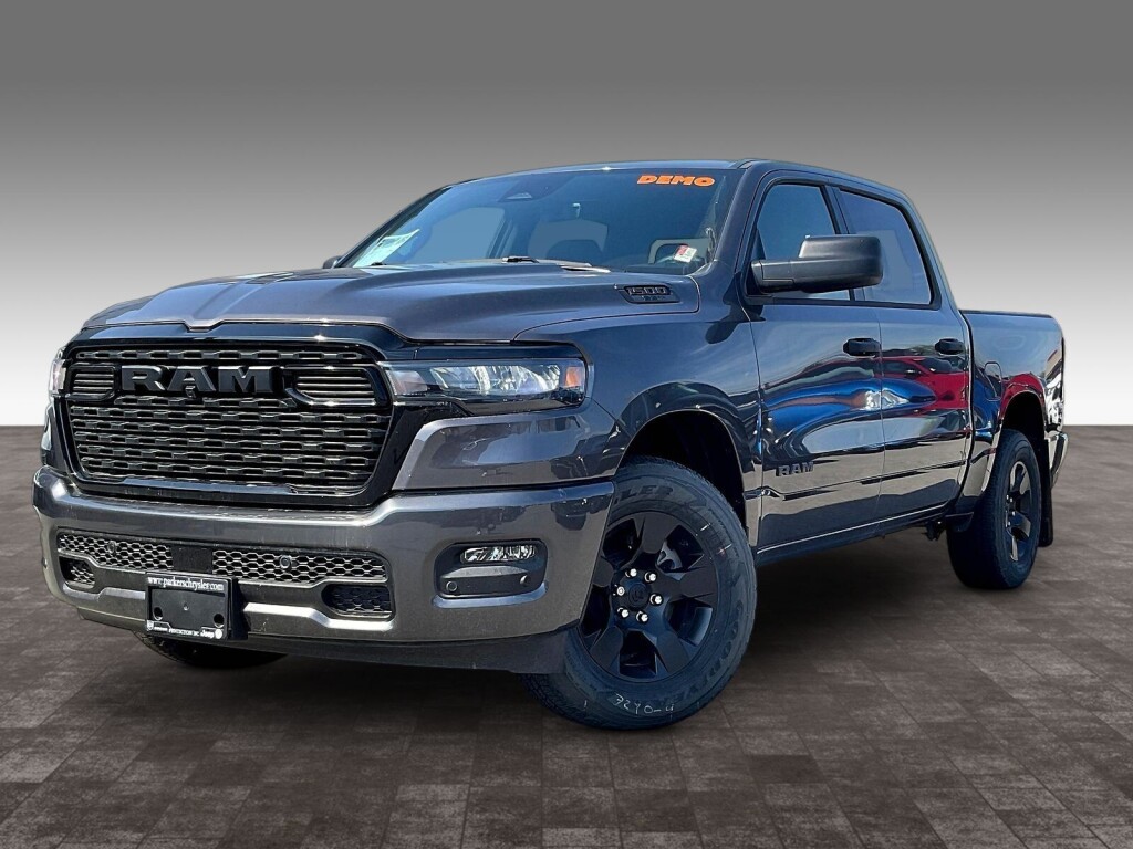 2025 RAM 1500 Tradesman Crew Cab 4WD