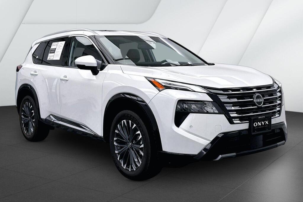 Everest White Pearl Tricoat 2026 Nissan Rogue SUV / Crossover All-Wheel Drive Continuously Variable Transmission