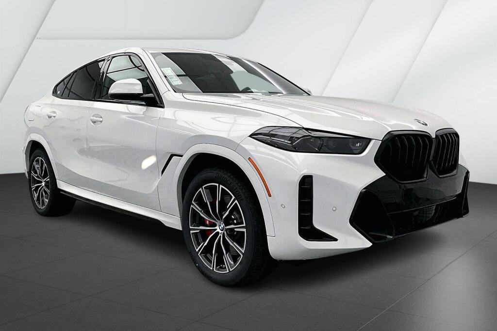 Mineral White Metallic 2026 BMW X6 SUV / Crossover All-Wheel Drive Automatic