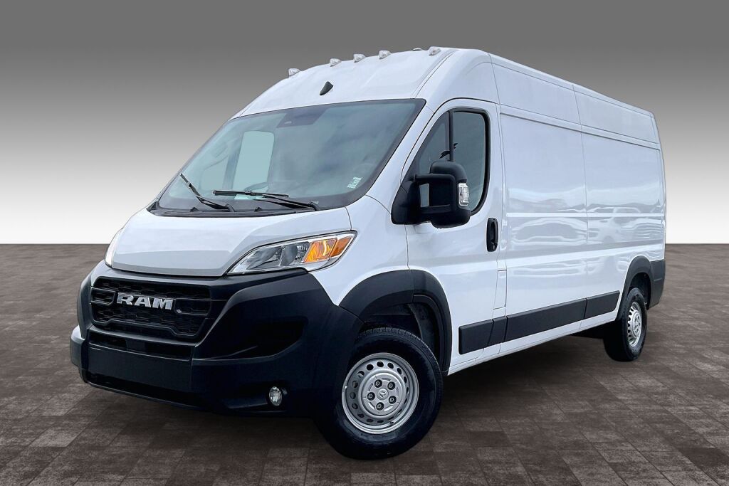 BRIGHT WHT 2026 RAM ProMaster Van Front-Wheel Drive 9-Speed Automatic