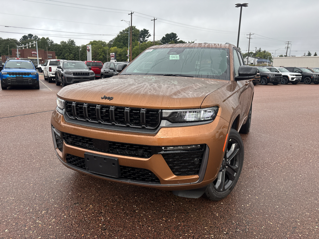 Red (Copper Shino Metallic Clearcoat) 2027 Jeep Grand Cherokee SUV / Crossover Four-Wheel Drive 8-Speed Automatic