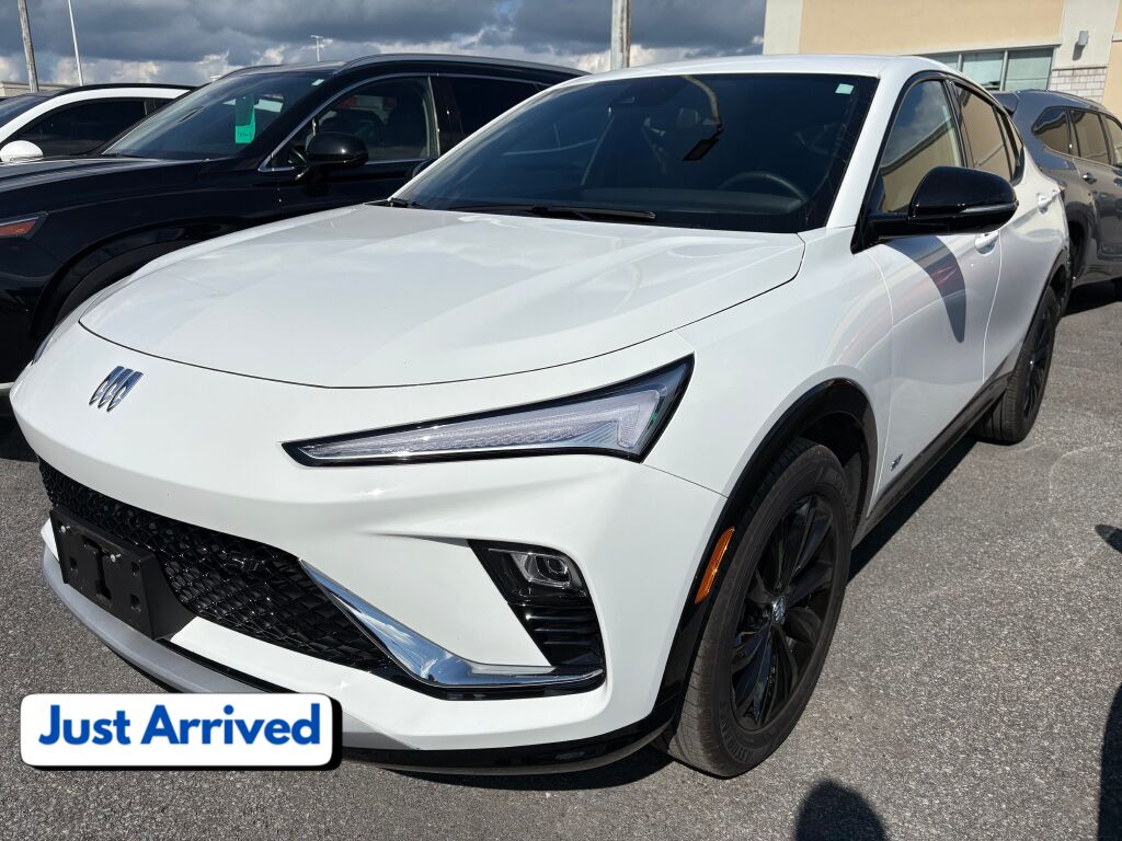 Summit White 2025 Buick Envista SUV / Crossover Front-Wheel Drive 6-Speed Automatic