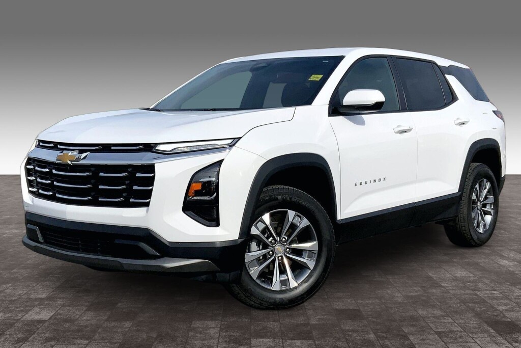 White 2026 Chevrolet Equinox SUV / Crossover Four-Wheel Drive Automatic