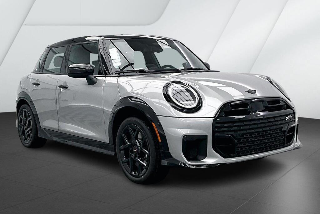 Melting Silver III Metallic 2026 MINI Cooper Hatchback Front-Wheel Drive 7-Speed Dual Clutch