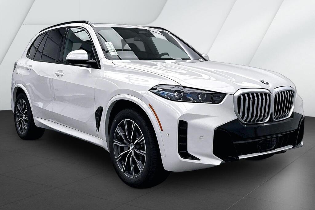 Mineral White Metallic 2026 BMW X5 SUV / Crossover All-Wheel Drive Automatic