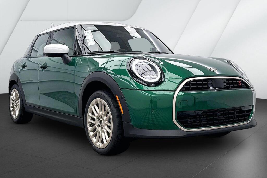 British Racing Green IV Metallic 2026 MINI Cooper Hatchback Front-Wheel Drive 7-Speed Dual Clutch