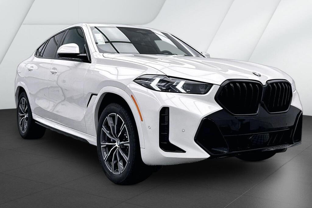 Mineral White Metallic 2027 BMW X6 SUV / Crossover All-Wheel Drive Automatic