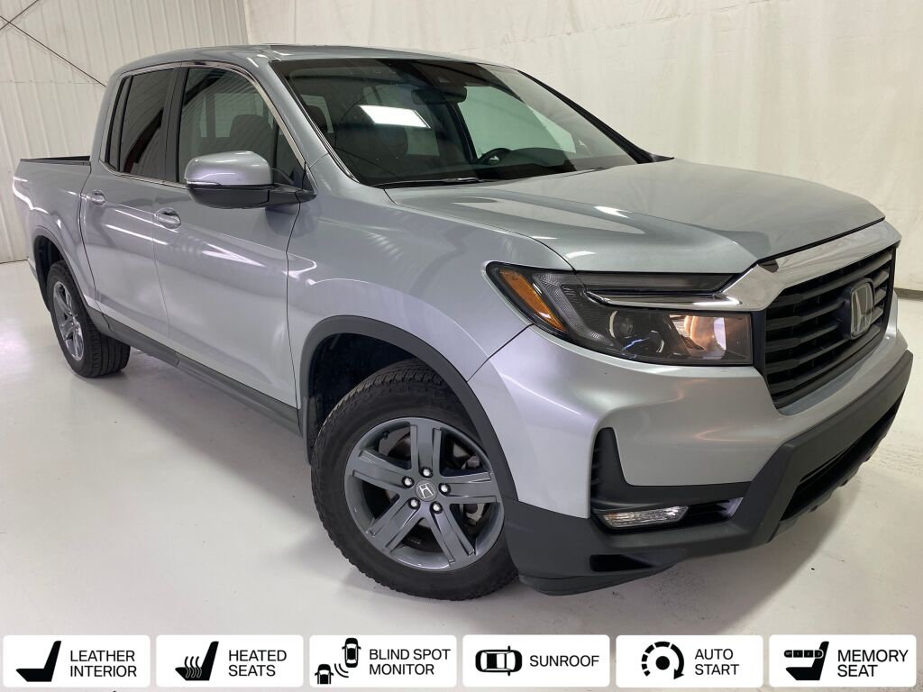 2023 Honda Ridgeline RTL Lunar Silver Metallic at Honda North