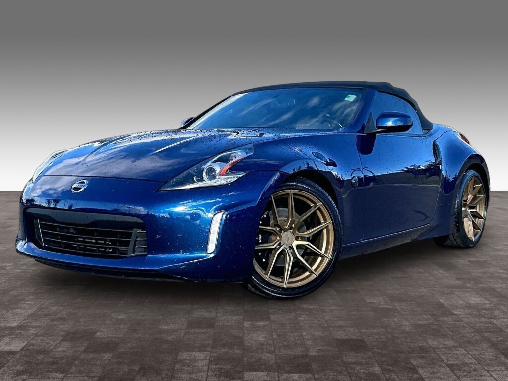 Blue 2018 Nissan 370Z Convertible Rear-Wheel Drive Manual