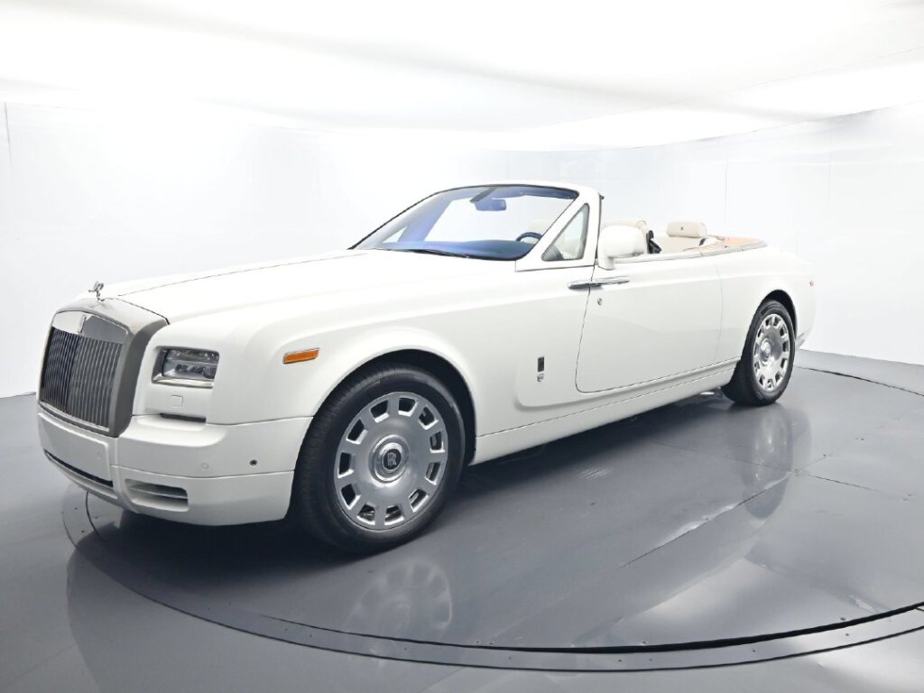English White 2014 Rolls-Royce Phantom Drophead Coupe Convertible Rear-Wheel Drive 8-Speed Automatic