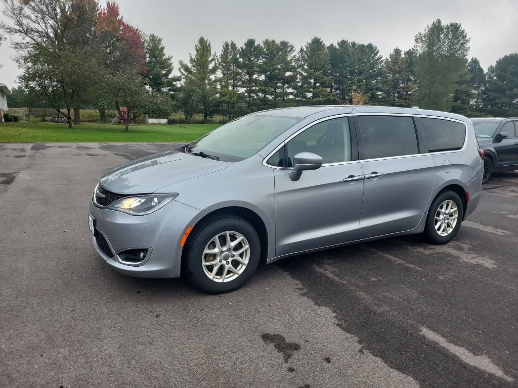 Billet Silver Metallic Clearcoat 2020 Chrysler Pacifica Minivan Front-Wheel Drive 9-Speed Automatic