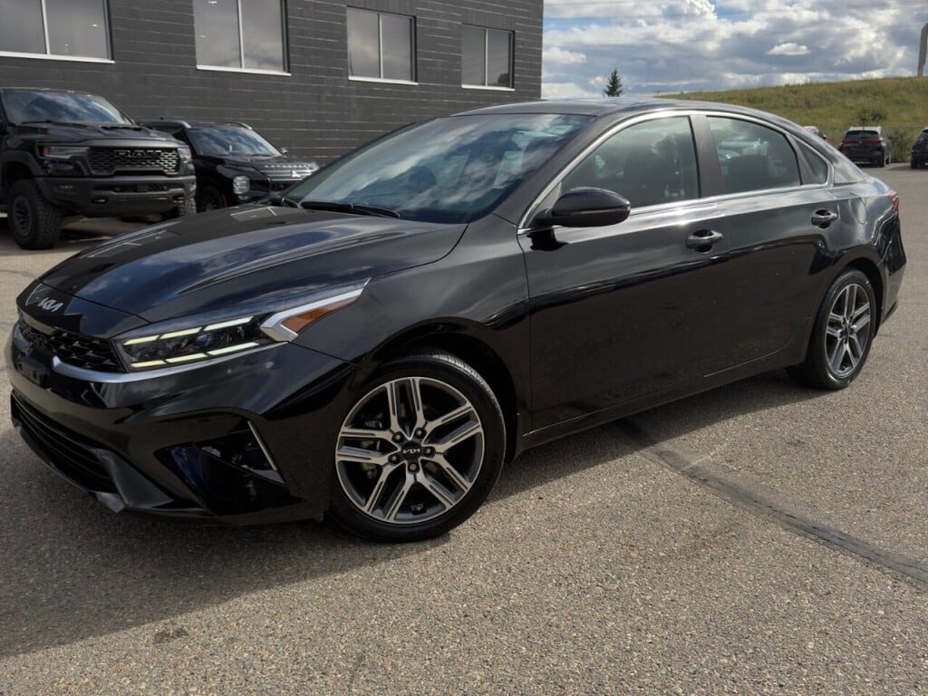 Black 2024 Kia Forte Sedan Automatic