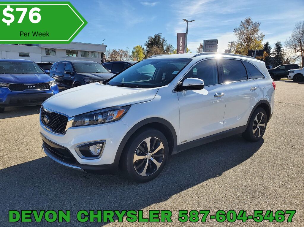 White 2017 Kia Sorento SUV / Crossover  6-Speed Automatic