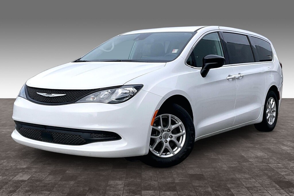 White 2024 Chrysler Grand Caravan Minivan Automatic