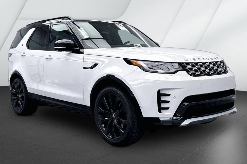 Fuji White 2026 Land Rover Discovery SUV / Crossover All-Wheel Drive Automatic