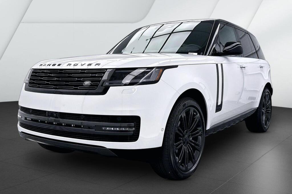 Fuji White 2026 Land Rover Range Rover SUV / Crossover All-Wheel Drive Automatic