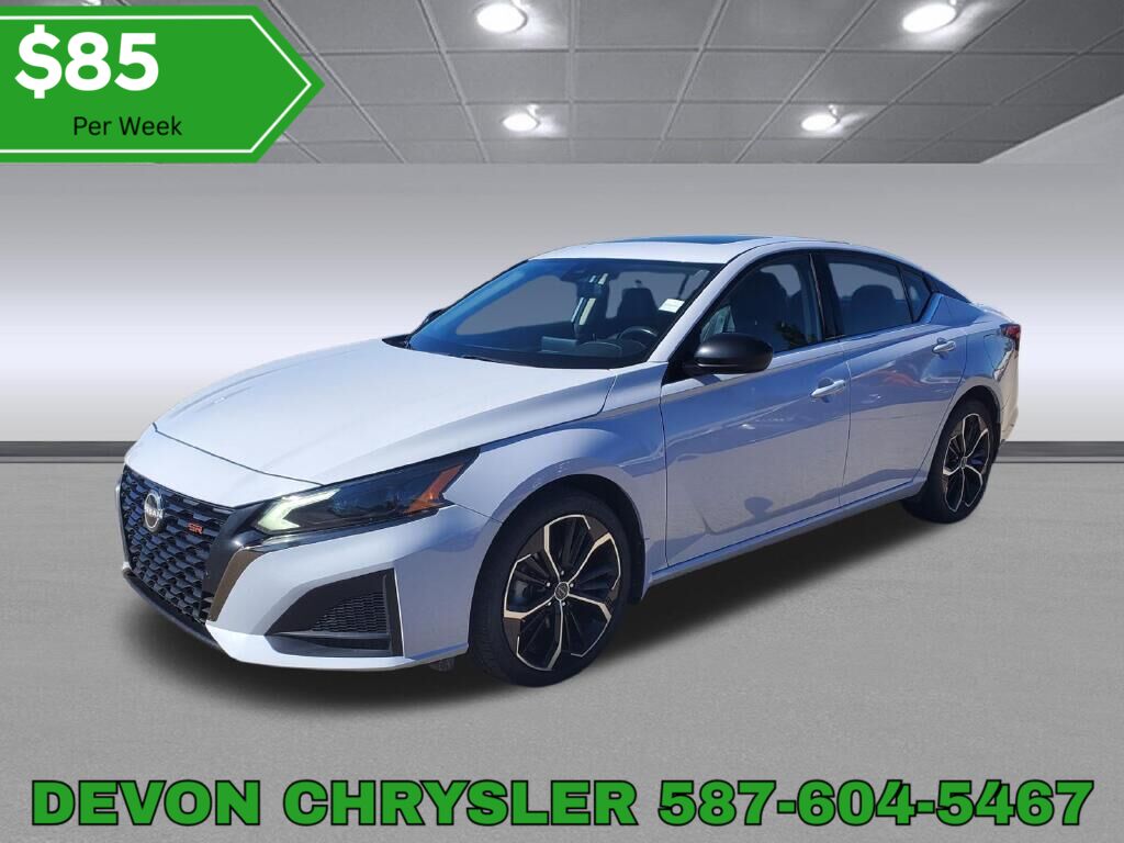 Gray (Vapor Grey) 2023 Nissan Altima Sedan All-Wheel Drive Continuously Variable Transmission