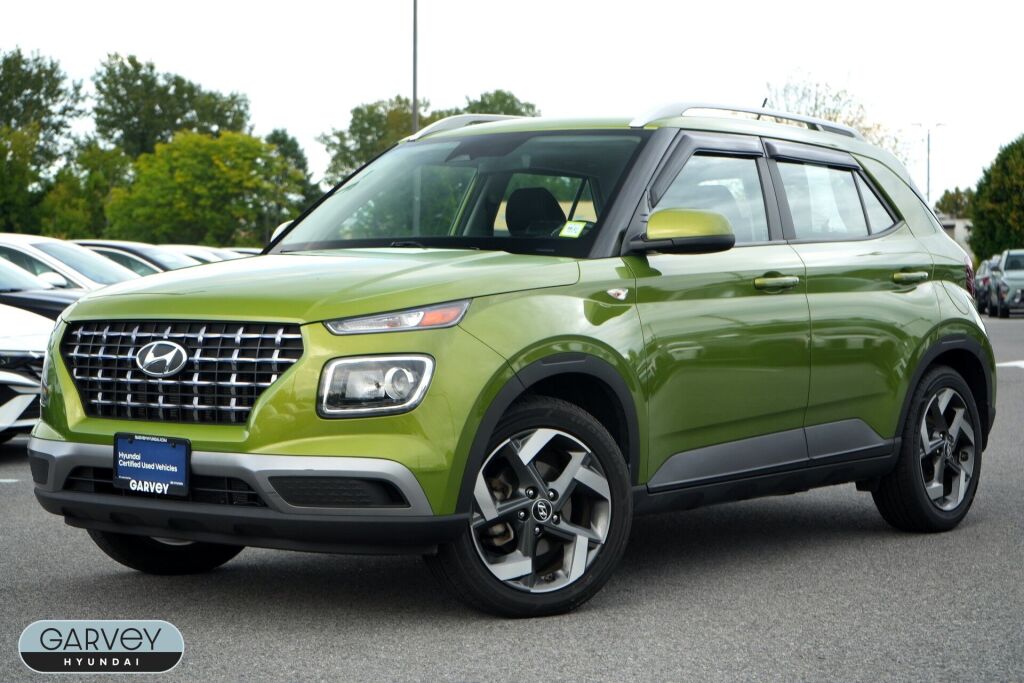 Yellow 2023 Hyundai Venue SUV / Crossover Front-Wheel Drive Continuously Variable Transmission
