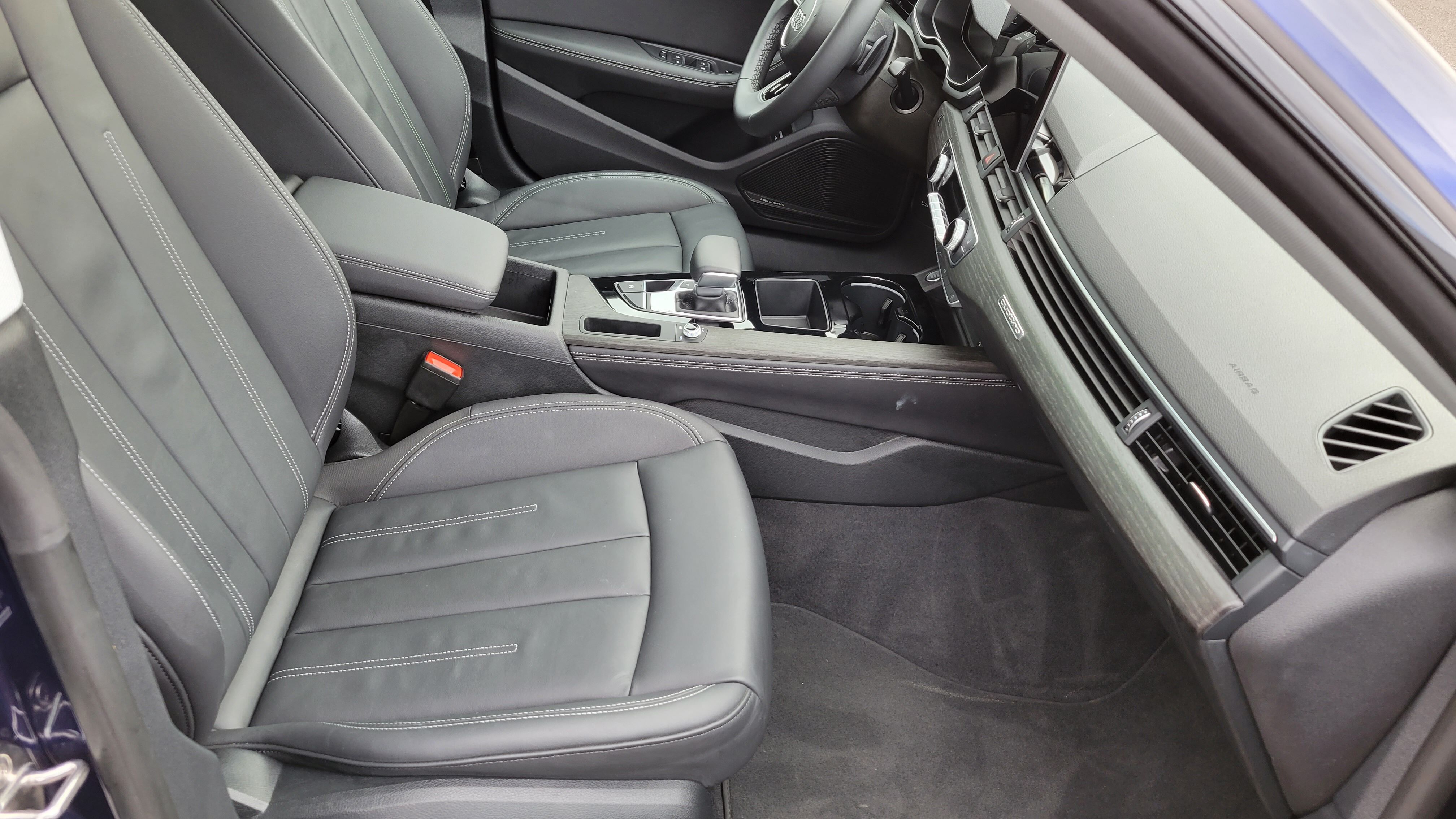 2022 Audi A5 40 Premium photo 9