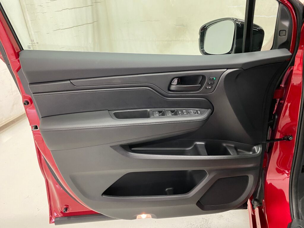 2026 HONDA Odyssey Sport-L Radiant Red Metallic II at Honda North