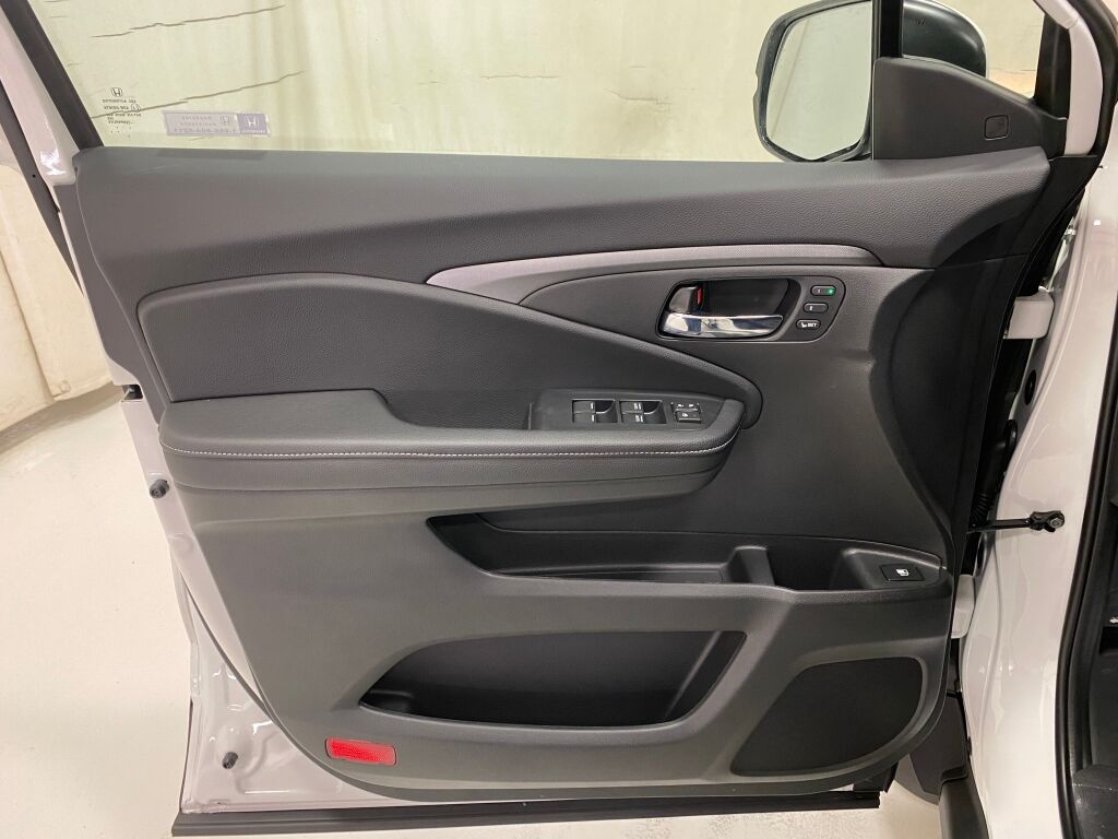 2026 HONDA Ridgeline RTL Platinum White Pearl at Honda North