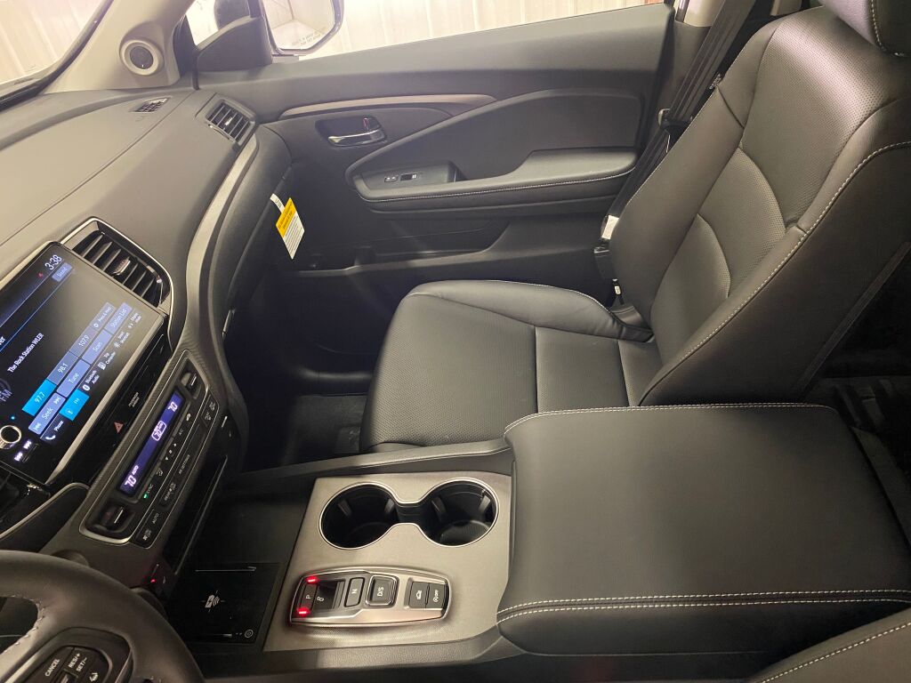 2026 HONDA Ridgeline RTL Platinum White Pearl at Honda North