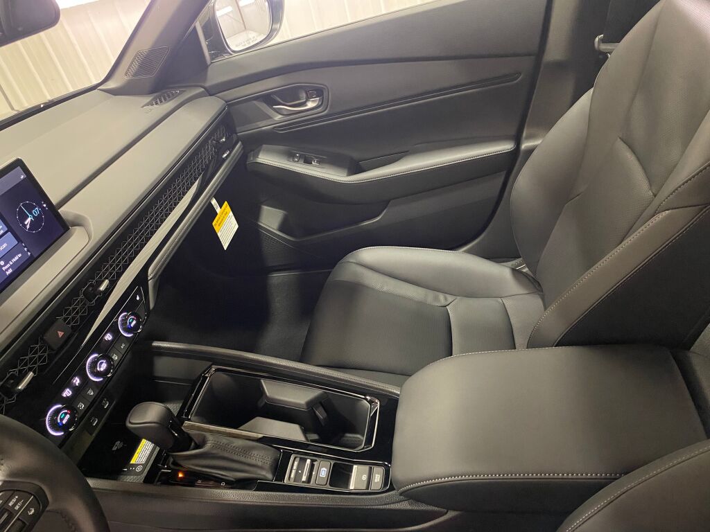 2025 HONDA Accord Hybrid Sport-L Crystal Black Pearl at Honda North