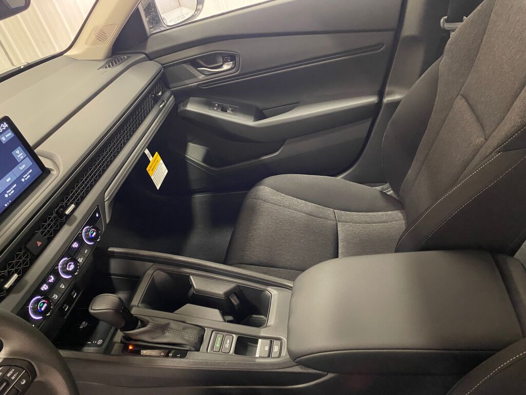 2026 HONDA Accord Sedan SE Solar Silver Metallic at Honda North