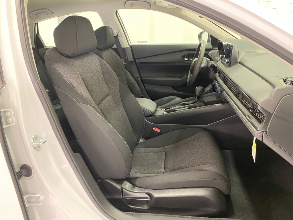 2023 Honda Accord LX - 8