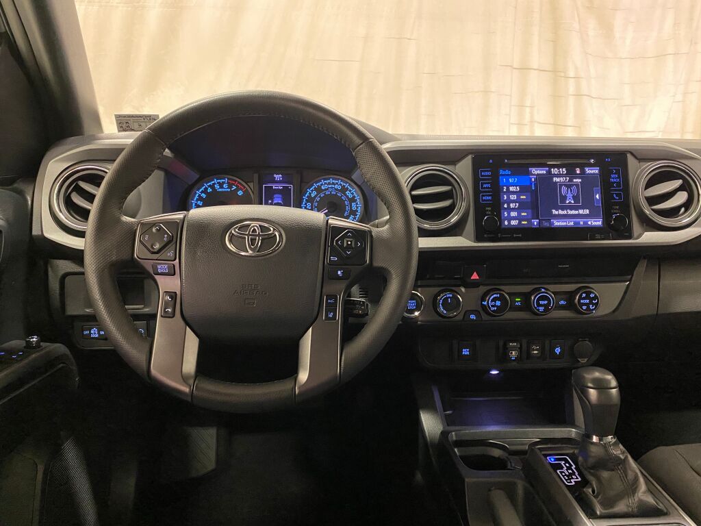 2018 Toyota Tacoma TRD Off-Road - 3