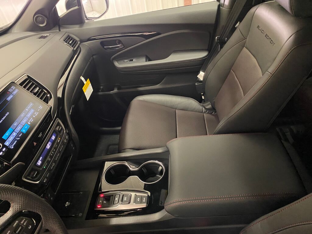 2026 Honda Ridgeline Black Edition SONIC GRAY at Honda North