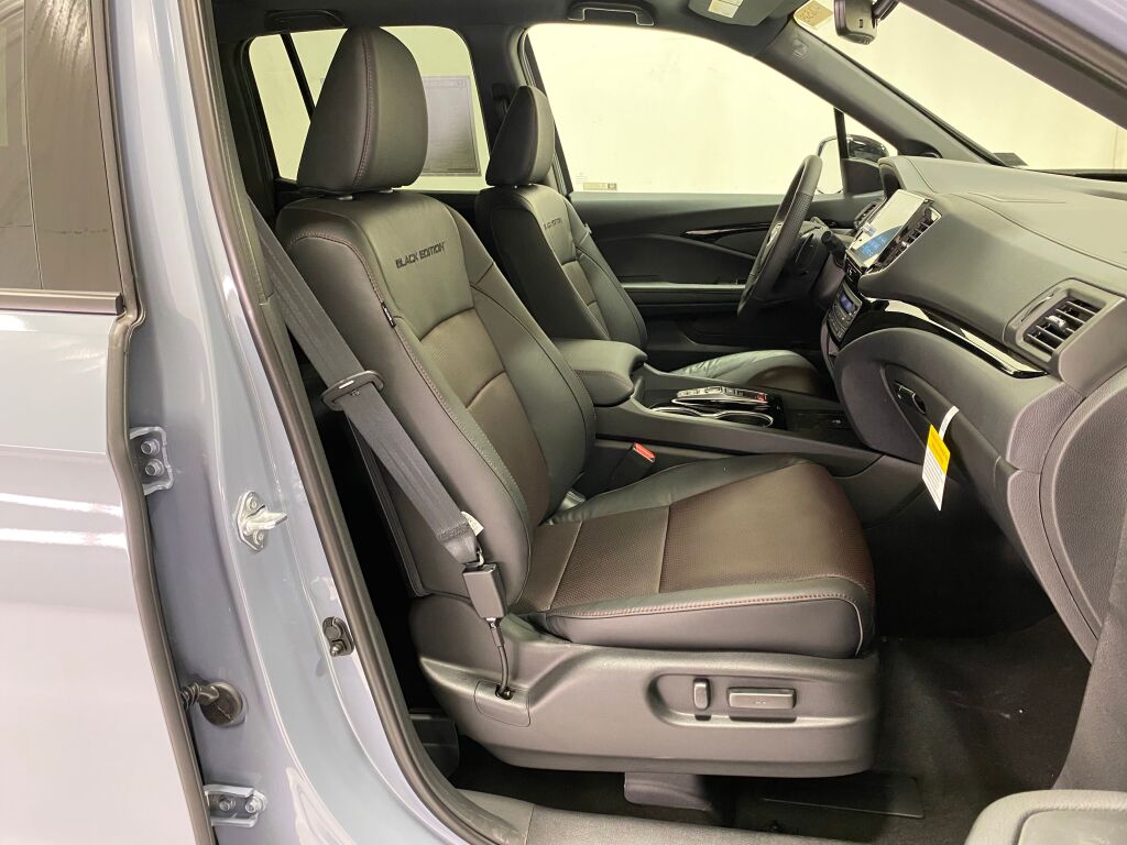 2026 Honda Ridgeline Black Edition SONIC GRAY at Honda North