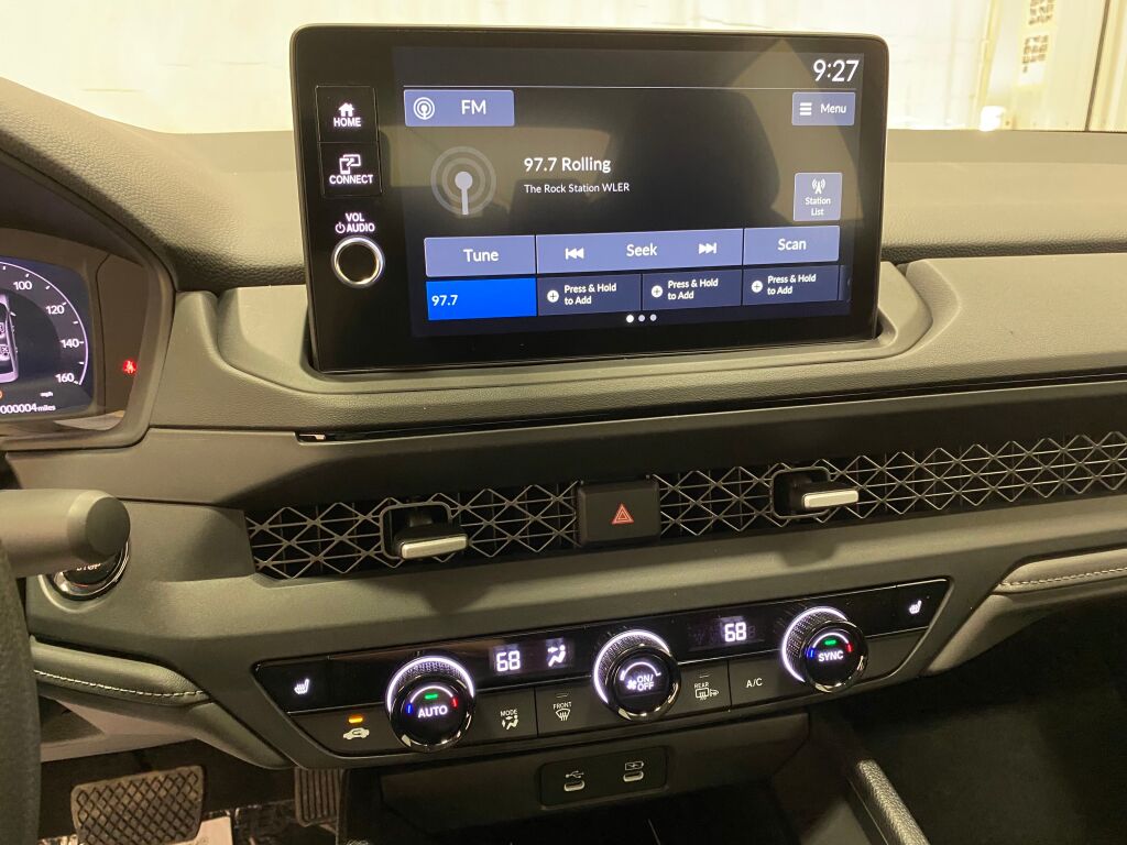 2026 HONDA Accord Sedan SE Crystal Black Pearl at Honda North