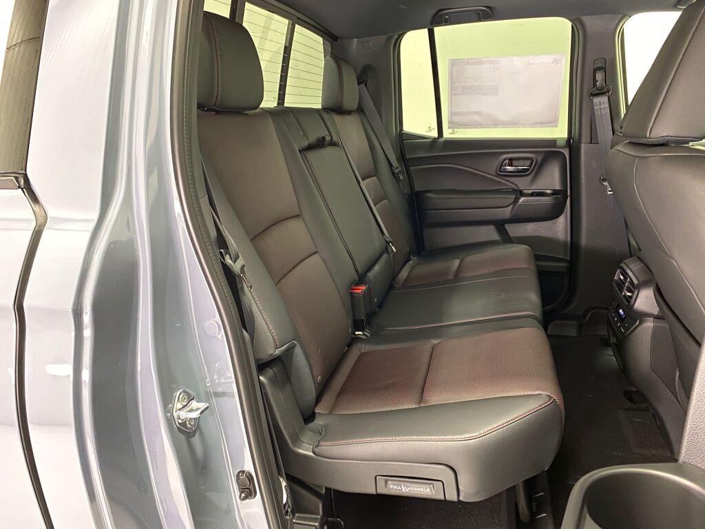 2026 Honda Ridgeline Black Edition SONIC GRAY at Honda North
