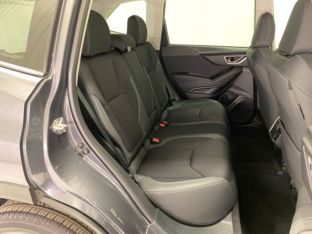 2022 Subaru Forester Premium - 9