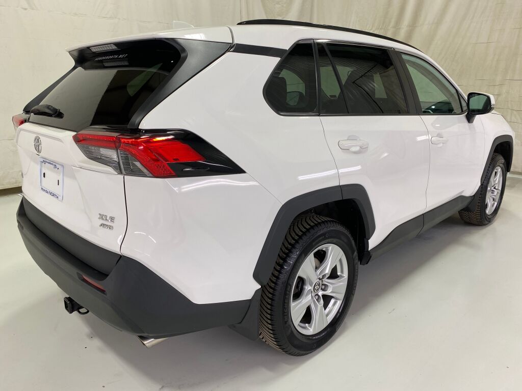 2021 Toyota RAV4 XLE - 5