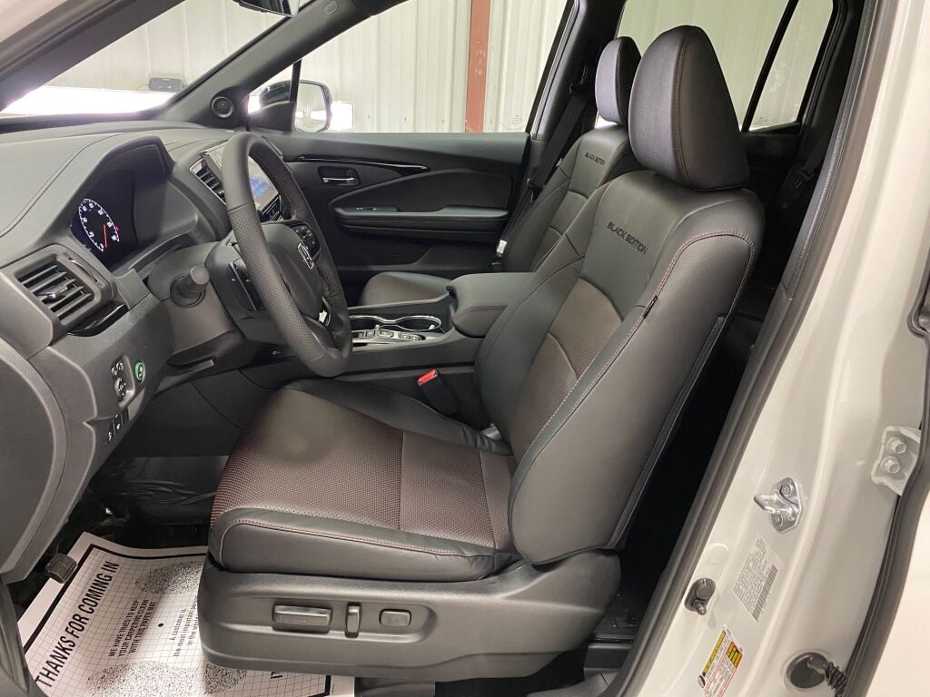 2026 Honda Ridgeline Black Edition PLATINUM WHITE at Honda North