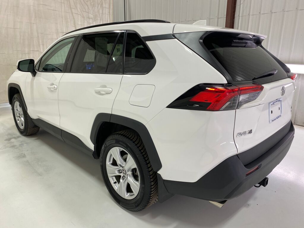 2021 Toyota RAV4 XLE - 4