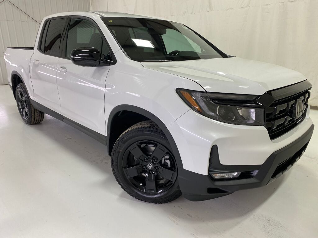 2026 Honda Ridgeline Black Edition PLATINUM WHITE at Honda North