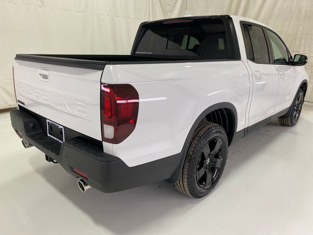 2026 Honda Ridgeline Black Edition PLATINUM WHITE at Honda North